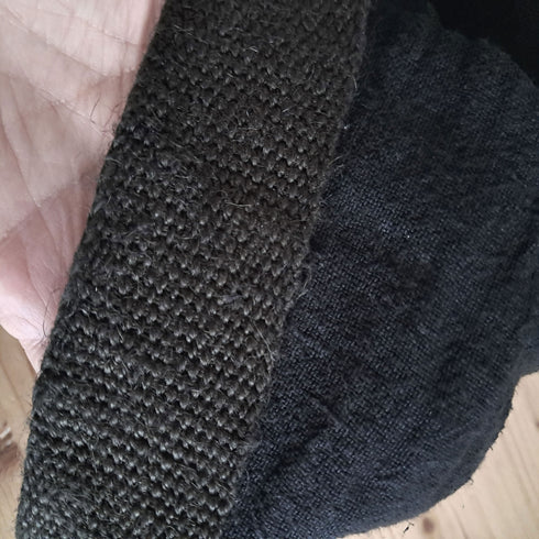 Pelerina medievala tip poncho cu gluga din canepa si bumbac maro pamantiu stil Jedi Foxenia zoom pe pânză și întăritura din cânepă