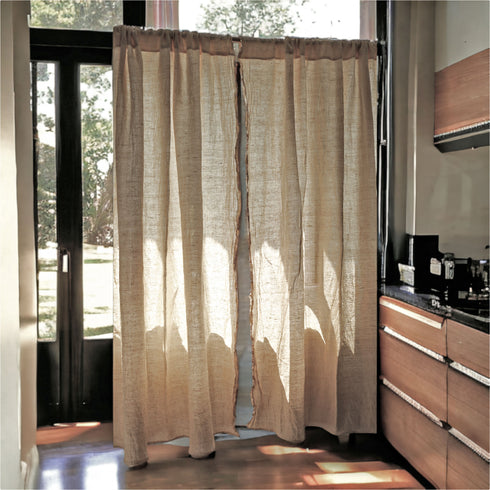 Draperii rustice din țesatură de cânepa