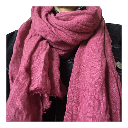 Sal unisex din in topit burgundy purtat peste o camasa din bumbac crem Foxenia