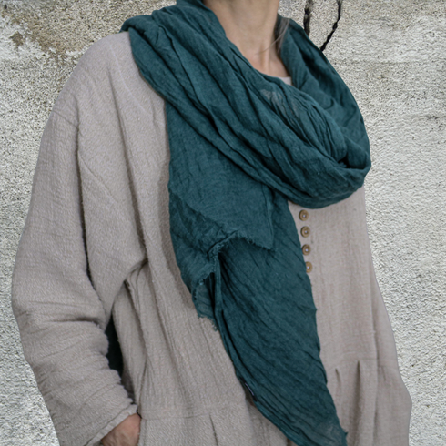 Esarfa din panza de in 100% natural textura sifonata in topit subtire verde inchis Foxenia