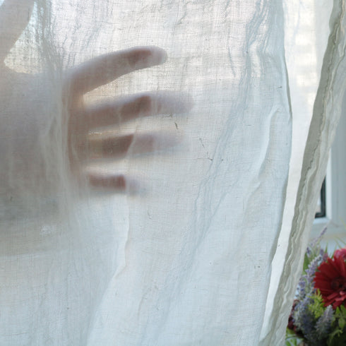 Perdele din pânză topită de cânepă 100%. Perdele semi-transparente.