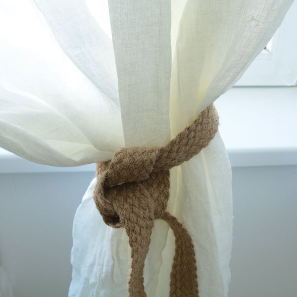 Perdele din panza topita de canepa 100%. Perdele semi-transparente.