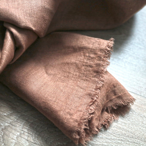 Esarfa din in creponat disponibila in culori organice old rose Foxenia