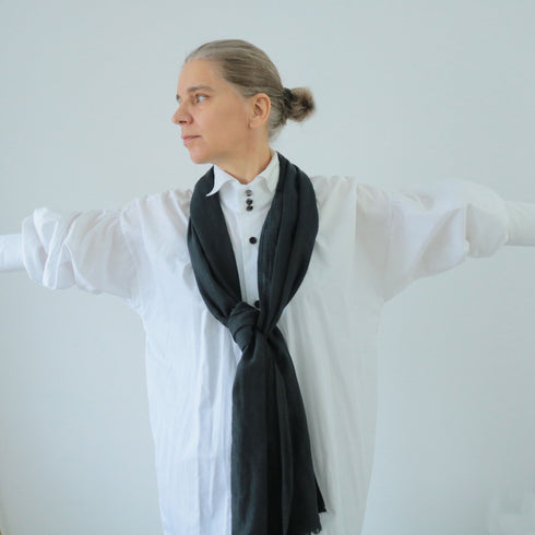 Fular din IN neted. Fular unisex. Culori pastelate, unice. Eșarfă verde închis și cămașă victoriană.