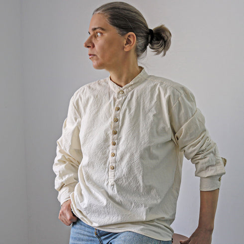 Cămașă Tunică Unisex din panza topita: Eleganță relaxată și farmec distinct