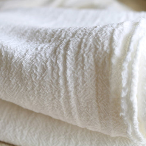 Patura din tesatura topita din bumbac cu aspect vintage ALB