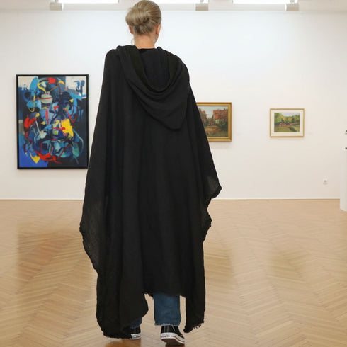 Pelerina medievala tip poncho cu gluga din canepa si bumbac maro pamantiu stil Jedi Foxenia - vedere completă din spate