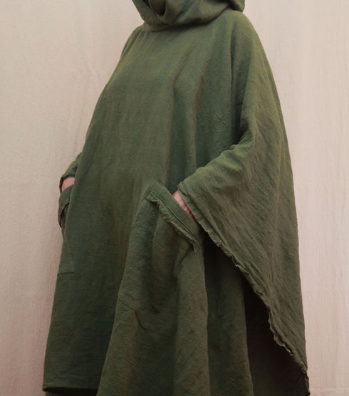 Poncho medieval din țesătură de cânepă. Mantie cu glugă boho