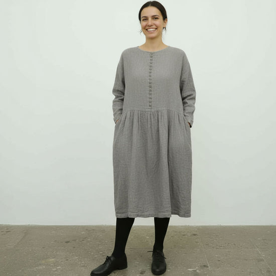 Tunica dama din in prespalat gri cu buzunare croiala relaxata produs in Romania Foxenia