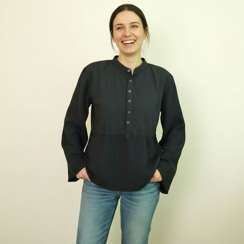 Unisex shirt made of muslin and soft cotton melt-blown cloth