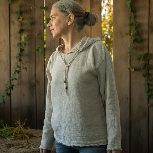 Hanorac lejer unisex din amestec de cânepă și bumbac nuanță bej natural cu glugă și șnur Foxenia